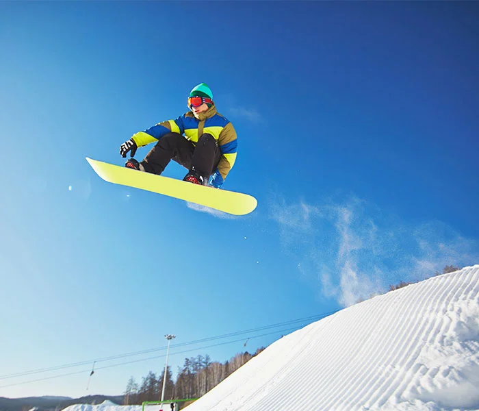 salto con snowboard